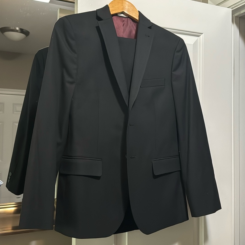 Boys Black suit size 16 slim cut
